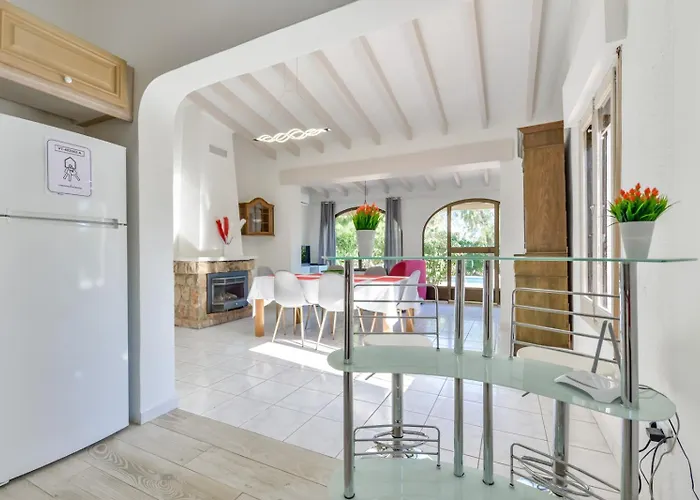 Guzman - Beniali Villa *